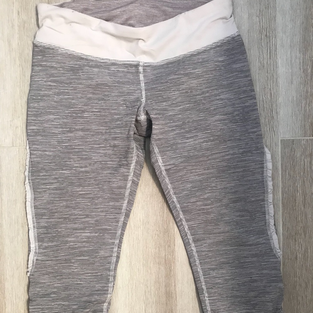 Lululemon cropped leggings